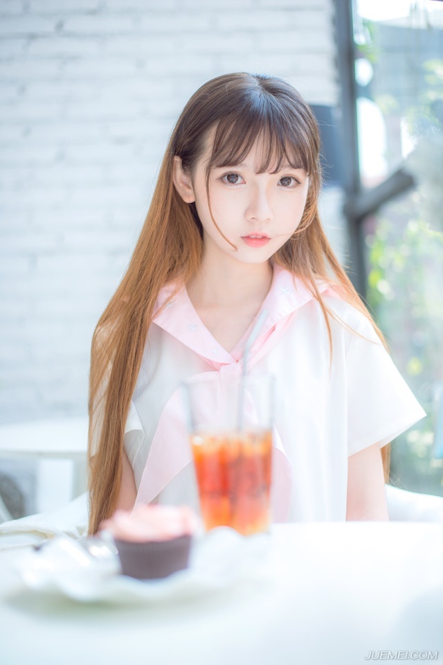 不管曹操怎么讨厌这东西，但毕竟代表着王权，曹操专门派了一支百人队的虎卫前来接印，以表示自己对王权的尊重。